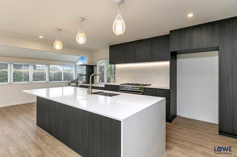 Photo of property in 1/2 Hauraki Road, Hauraki, Auckland, 0622