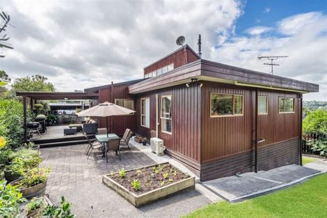 Photo of property in 13 Hiwihau Place, Glenfield, Auckland, 0629