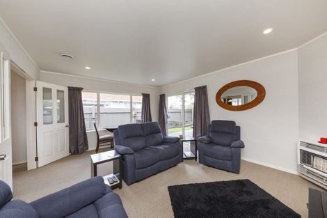 Photo of property in 2a Belfast Place, Roslyn, Palmerston North, 4414