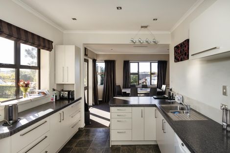 Photo of property in 2 Solway Street, Holmes Hill, Oamaru, 9401