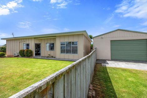 Photo of property in 6 Mace Street, Waitara, 4320