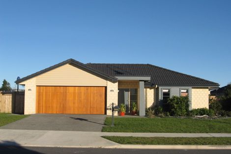 Photo of property in 46 Turnberry Drive, Wattle Downs, Auckland, 2103
