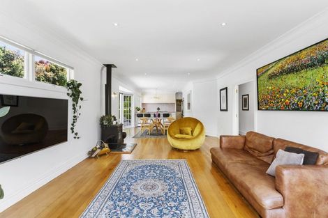 Photo of property in 16 Fenton Terrace, Cockle Bay, Auckland, 2014