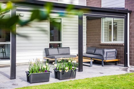 Photo of property in 11 Banks Boulevard, Whitby, Porirua, 5024