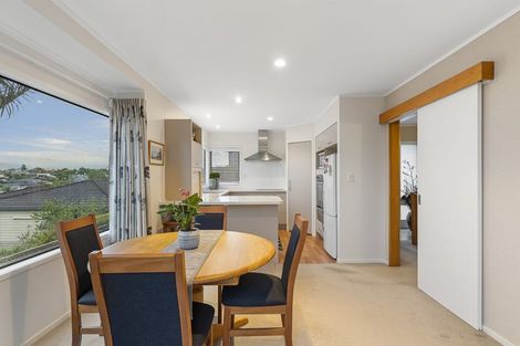 Photo of property in 2/28 Mark Edward Drive, Half Moon Bay, Auckland, 2012