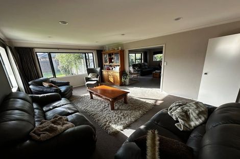 Photo of property in 24 Cleveland Heights, Kelvin Grove, Palmerston North, 4414