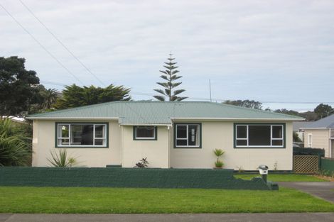 Photo of property in 24 Paritutu Road, Spotswood, New Plymouth, 4310