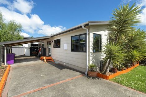 Photo of property in 5 Coromandel Court, Roslyn, Palmerston North, 4414