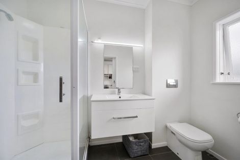 Photo of property in Kingsgate Flats, 10 Austin Street, Mount Victoria, Wellington, 6011