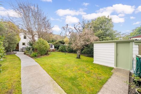 Photo of property in 84 Pinehaven Road, Pinehaven, Upper Hutt, 5019