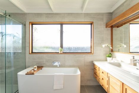 Photo of property in 8 Grey Avenue, Tairua, 3508