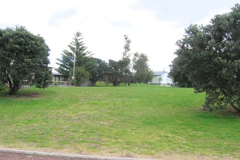 Photo of property in 6 Braddock Grove, Pauanui, Hikuai, 3579