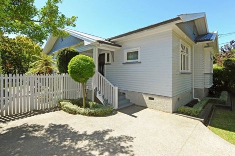 Photo of property in 225 Waimea Terrace, Beckenham, Christchurch, 8023
