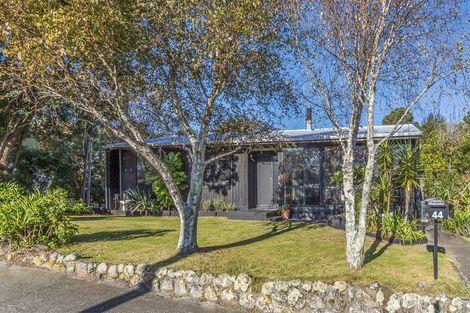 Photo of property in 44 Kahu Road, Paremata, Porirua, 5024