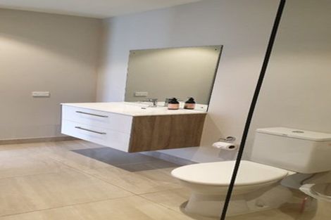 Photo of property in St Andrews Park, 42b Highview Terrace, Queenstown, 9300