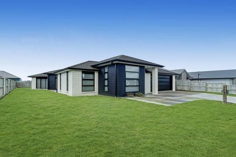 Photo of property in 16 Helen June Avenue, Flagstaff, Hamilton, 3210