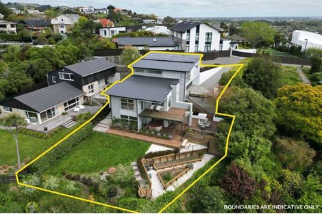 Photo of property in 33d Hackthorne Road, Cashmere, Christchurch, 8022