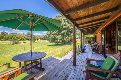 Photo of property in 501 Waihakeke Road, Taumata Island, Carterton, 5792