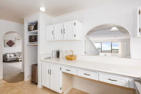 Photo of property in 68 Kahu Road, Paremata, Porirua, 5024