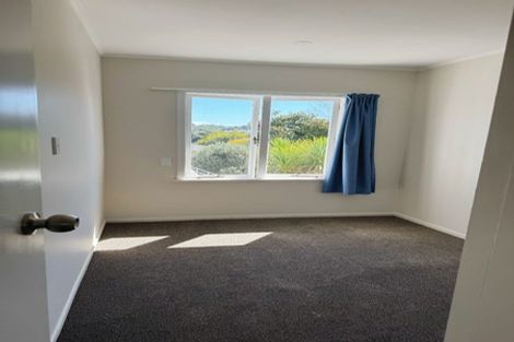 Photo of property in 3 Trinidad Road, Sunnynook, Auckland, 0620
