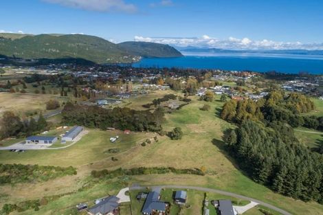 Photo of property in 190 Kinloch Road, Kinloch, Taupo, 3377