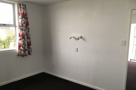 Photo of property in 6/127 Queens Drive, Lyall Bay, Wellington, 6022