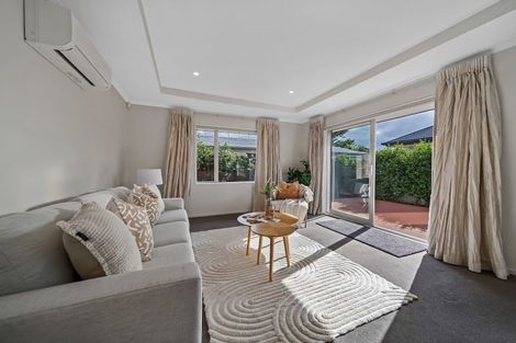 Photo of property in 4/249 Wairakei Road, Bryndwr, Christchurch, 8053