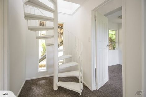 Photo of property in 29 Warner Park Avenue, Laingholm, Auckland, 0604