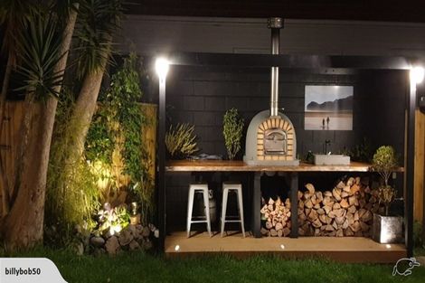 Photo of property in 276 Point Chevalier Road, Point Chevalier, Auckland, 1022