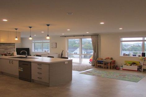 Photo of property in 208 Navigation Drive, Whitby, Porirua, 5024