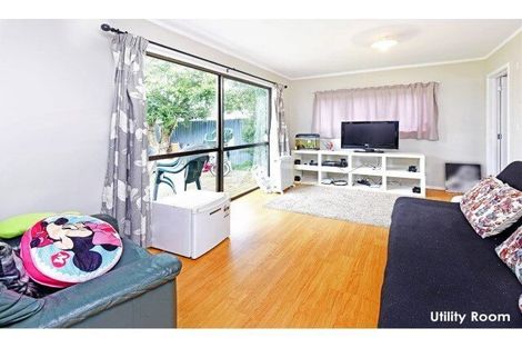 Photo of property in 2 Mckean Avenue, Manurewa, Auckland, 2102