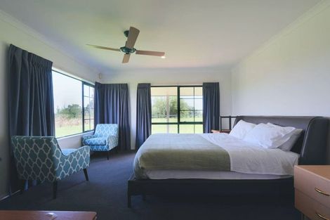 Photo of property in 91 Trig Road, Whitford, Howick, 2571