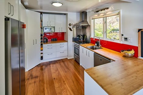 Photo of property in 58 Helston Road, Paparangi, Wellington, 6037