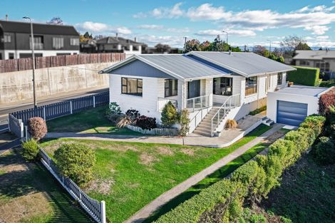 Photo of property in 2 Solway Street, Holmes Hill, Oamaru, 9401
