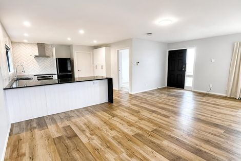 Photo of property in 14 Sabana Place, Unsworth Heights, Auckland, 0632