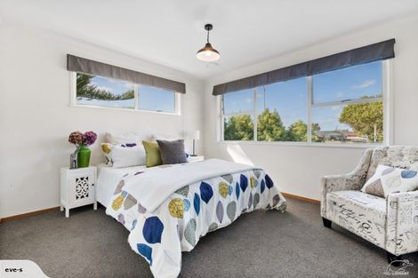 Photo of property in 2 Hatton Road, Orewa, 0931