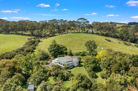 Photo of property in 20 Dye Access Road, Kaukapakapa, 0871