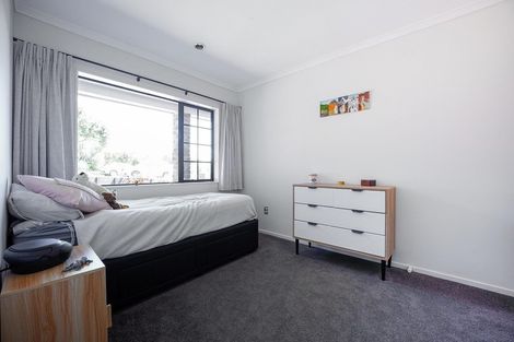 Photo of property in 38 Rivervale Grove, Stanmore Bay, Whangaparaoa, 0932