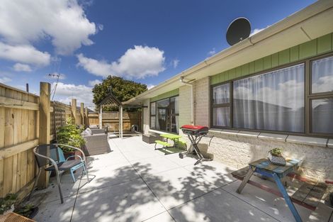 Photo of property in 5 Bethel Court, Milson, Palmerston North, 4414