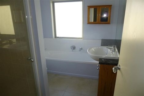 Photo of property in 17/15 Roxburgh Street, Mount Victoria, Wellington, 6011