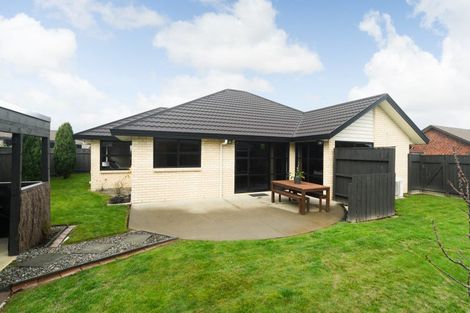 Photo of property in 6 Nevada Way, Kelvin Grove, Palmerston North, 4414