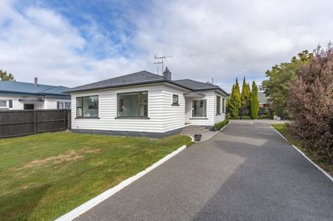 Photo of property in 215 Main North Road, Redwood, Christchurch, 8051