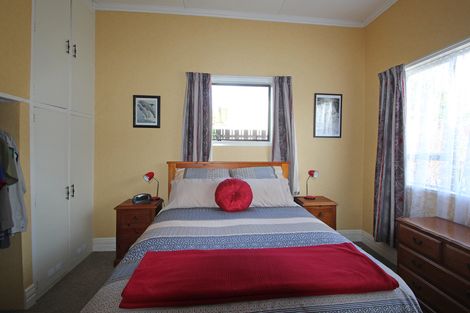 Photo of property in 23 Oakham Street, Hampden, 9410