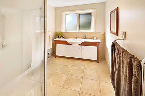 Photo of property in 4 Guinness Crescent, Ilam, Christchurch, 8041