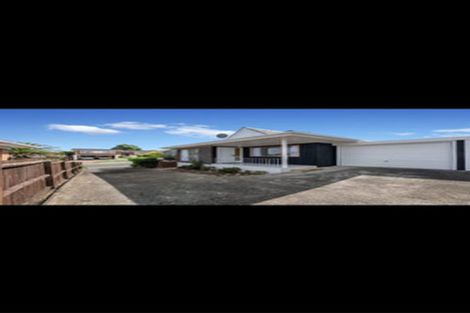 Photo of property in 1/16 Archmillen Avenue, Pakuranga Heights, Auckland, 2010