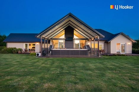 Photo of property in 100 Wingatui Road, Mosgiel, 9024