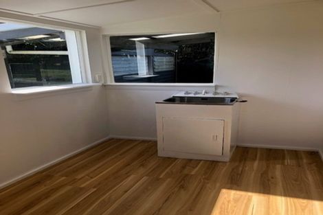 Photo of property in 15 Paritutu Road, Spotswood, New Plymouth, 4310