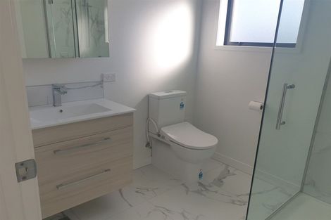 Photo of property in 86b Vodanovich Road, Te Atatu South, Auckland, 0610