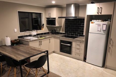 Photo of property in 20a Malmo Place, Massey, Auckland, 0614