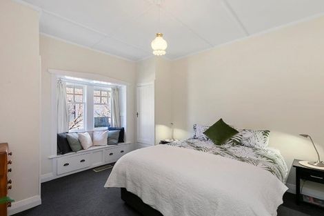 Photo of property in 123 Rongotai Road, Kilbirnie, Wellington, 6022